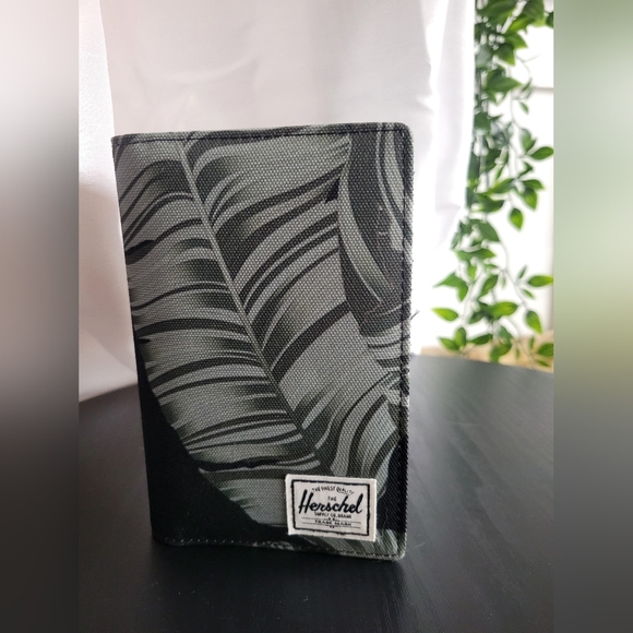 Herschel Supply Company Accessories - Herschel - Passport Holder Wallet